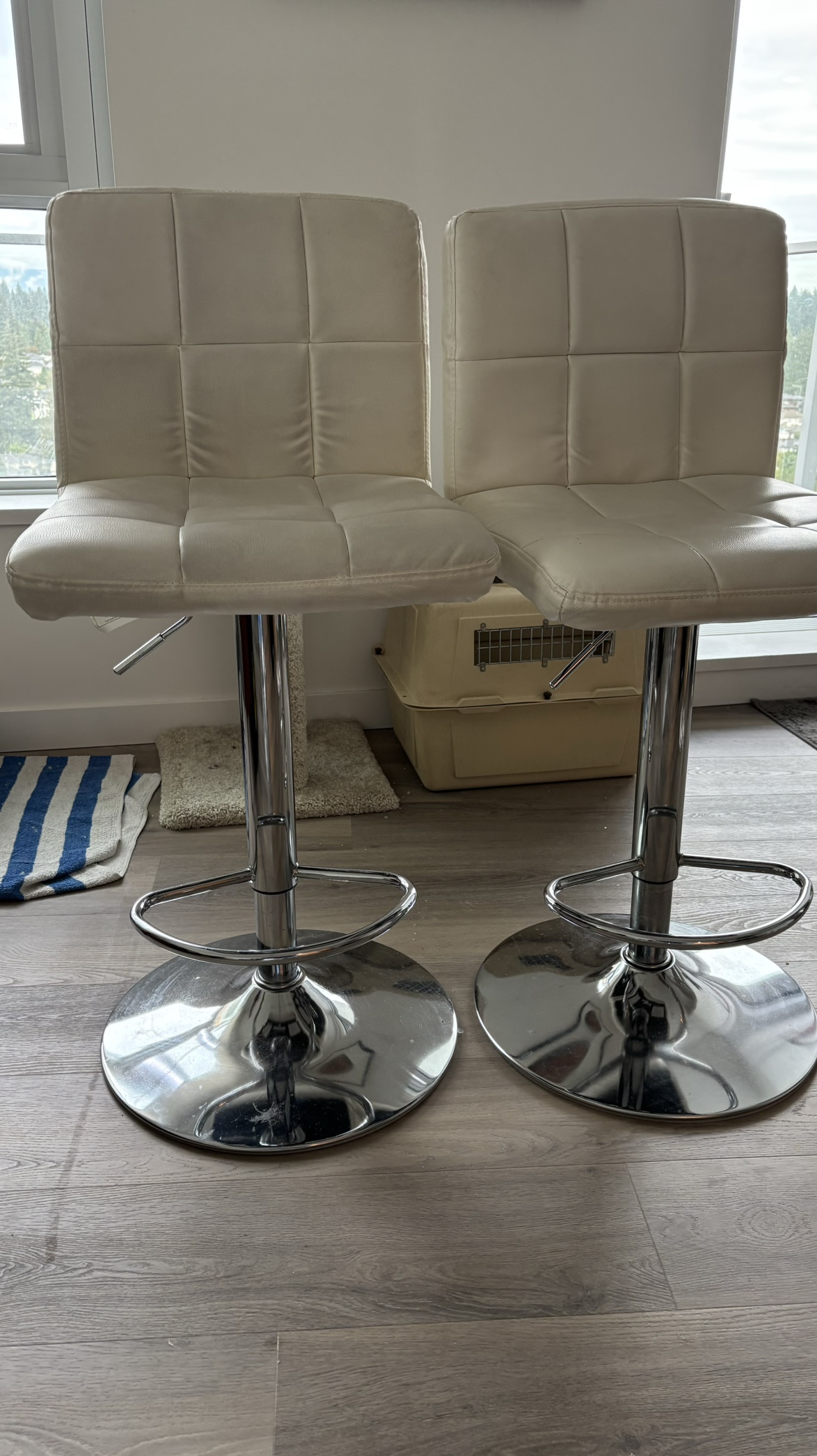 White Bar Stools
