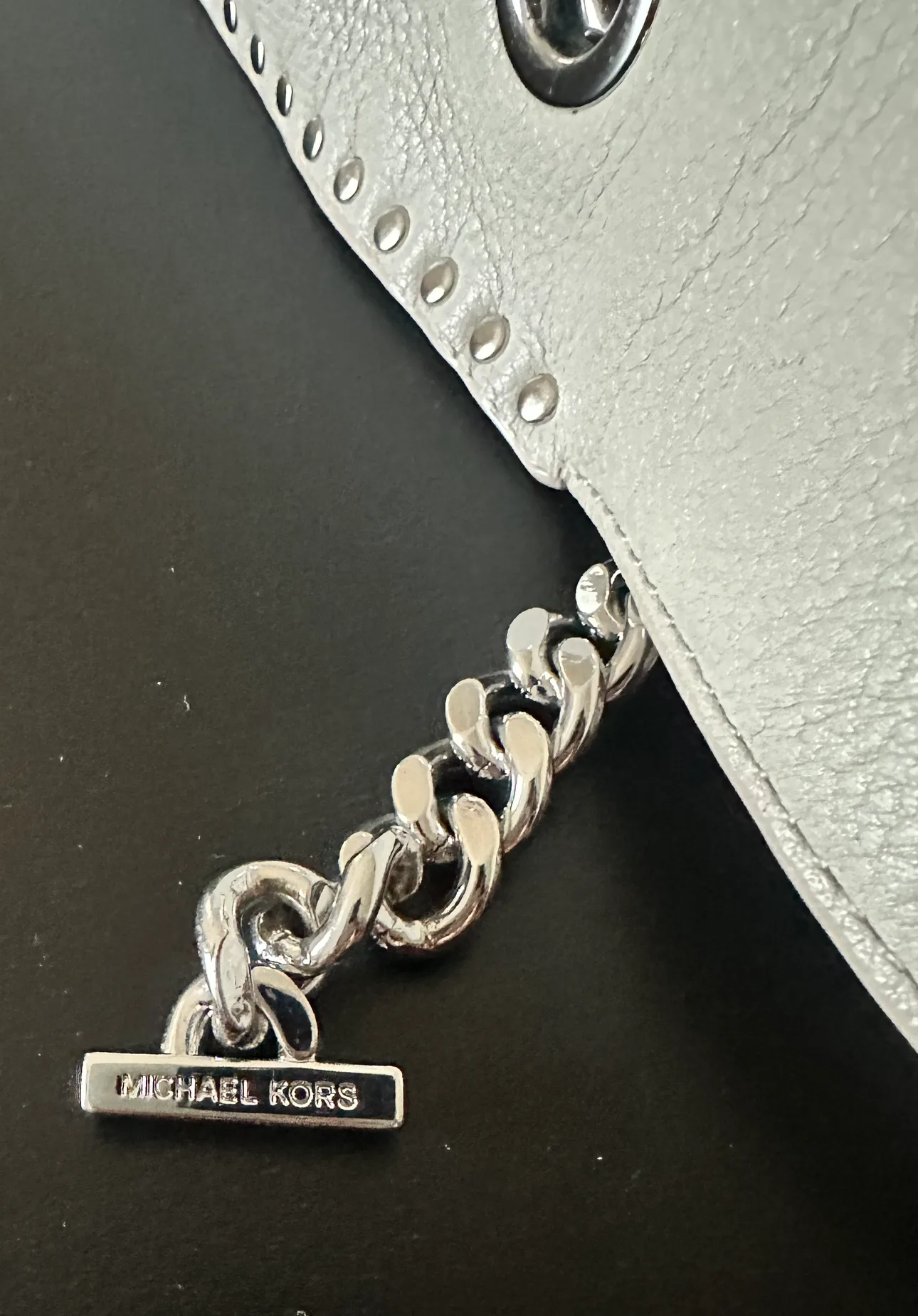 MK Nude Everyday Essential Tote image indicator(3)