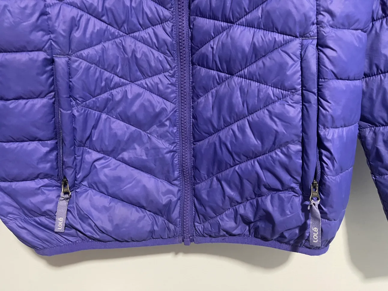 Lolë Women's Purple Puffer Jacket image indicator(7)