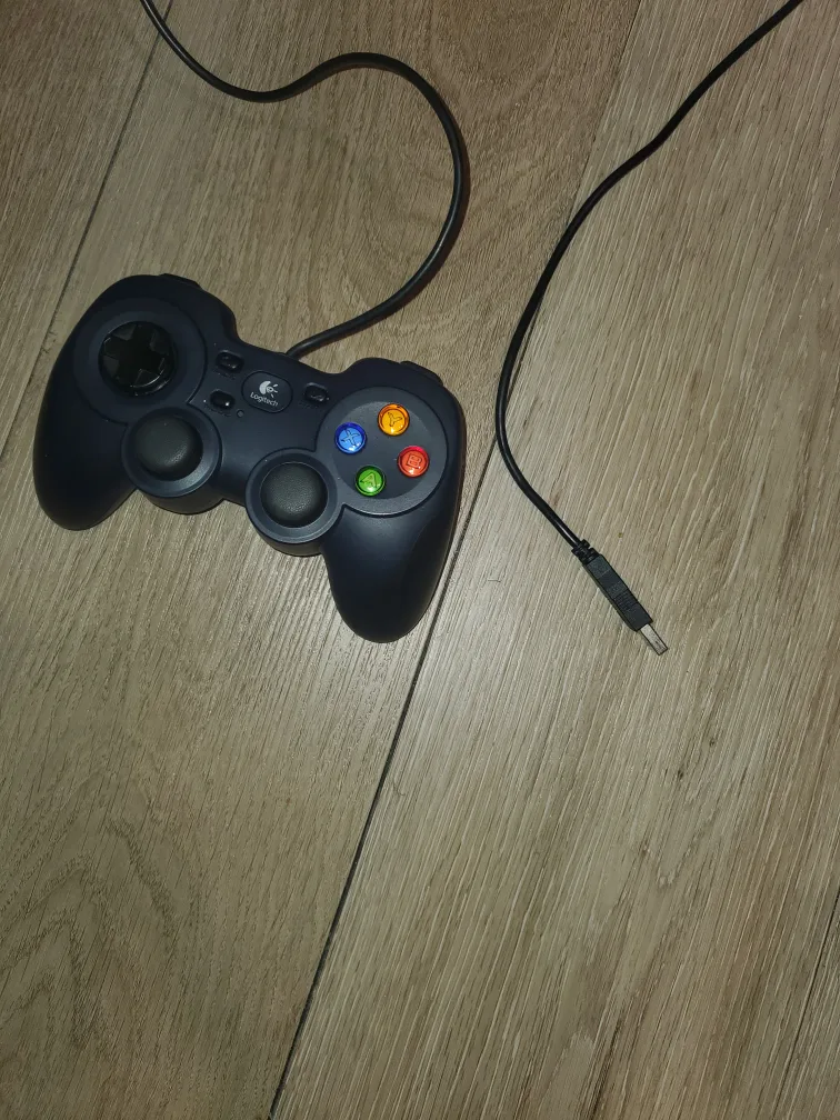 Logitech Wired Gamepad image indicator(3)