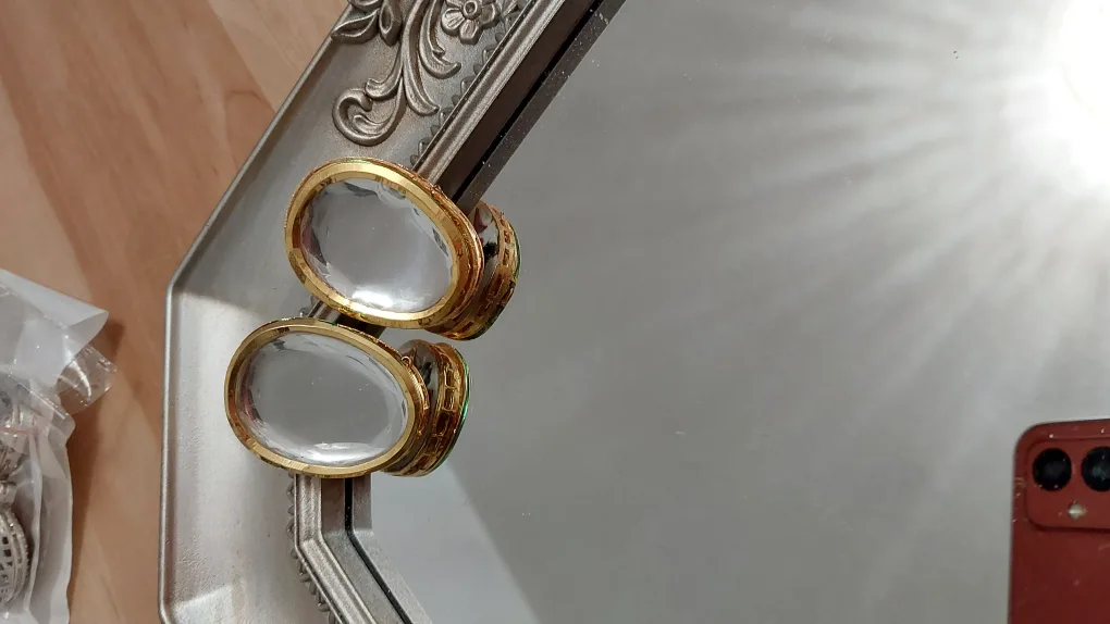 🧡BNIB stunningly beautiful stud earrings 🧡 image indicator(8)