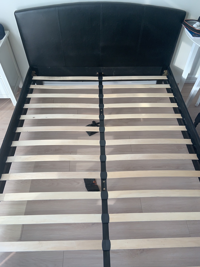 Queen Size Bed Frame & Mattress - photo 3