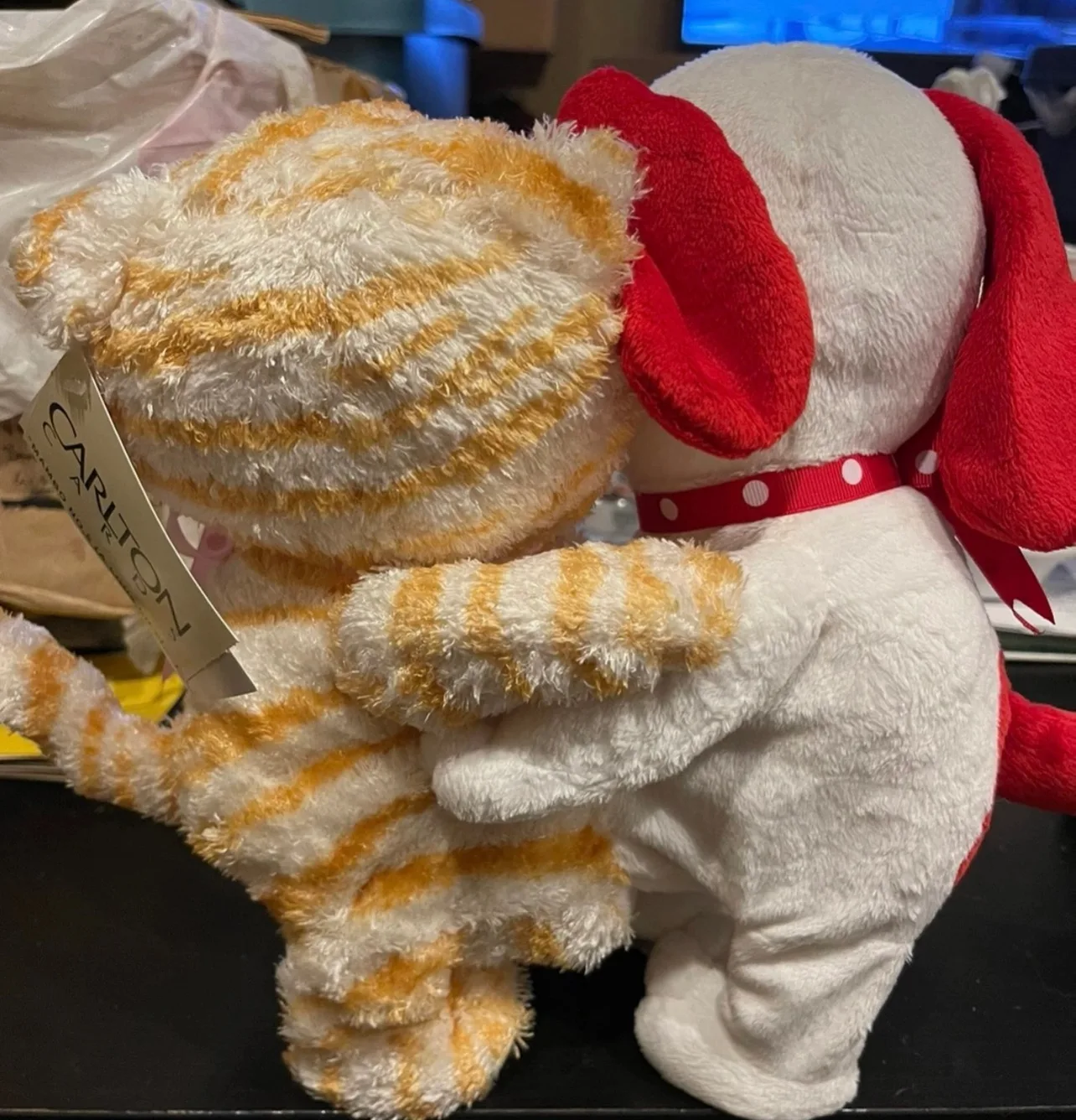 Carlton Singing Plush Dog and Cat image indicator(2)