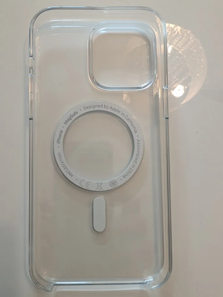 iPhone 14 Pro Max Clear Case with MagSafe image indicator(3)