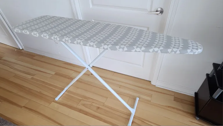Adjustable ironing board thumbnail