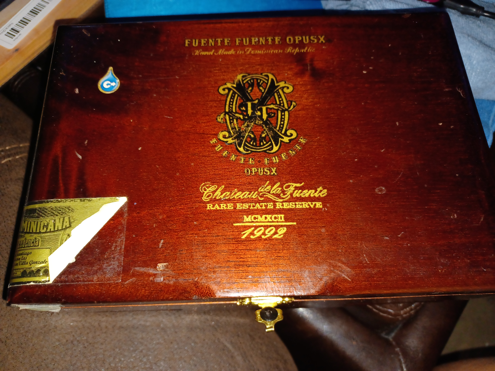 Fuente Fuente OpusX Chateau de la Fuente Cigar Box
