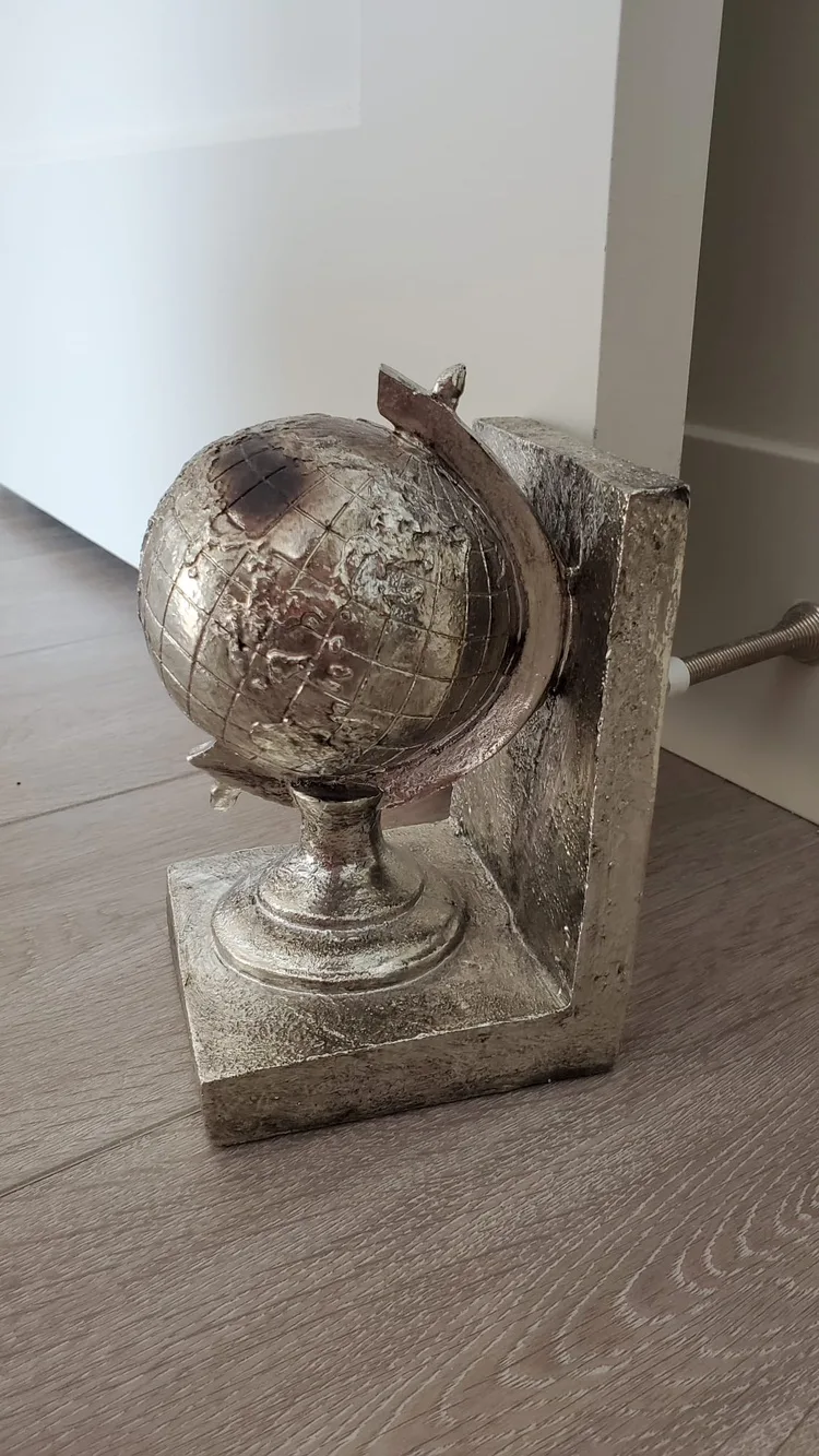 Globe Book end/ door stopper image indicator(2)