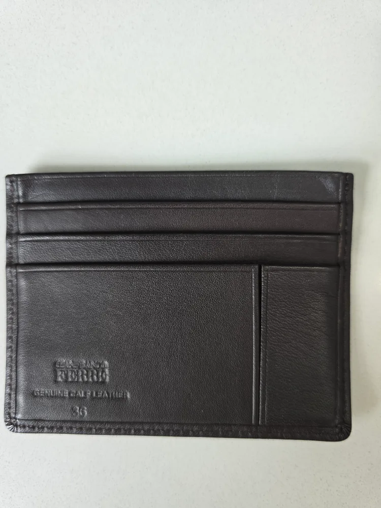 Guanfranco Ferre cardholder image indicator(2)