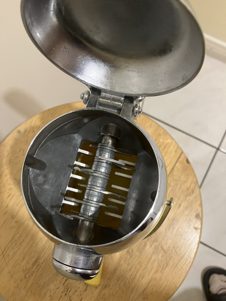 Vintage Ice-O-Mat Ice Crusher - photo 3