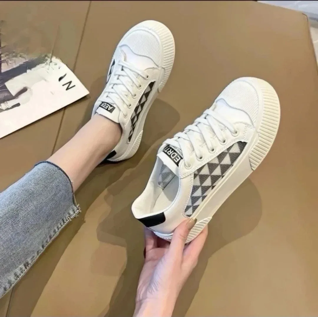 Brand New Women's Checkered Pattern Sneakers - size 8 image indicator(4)