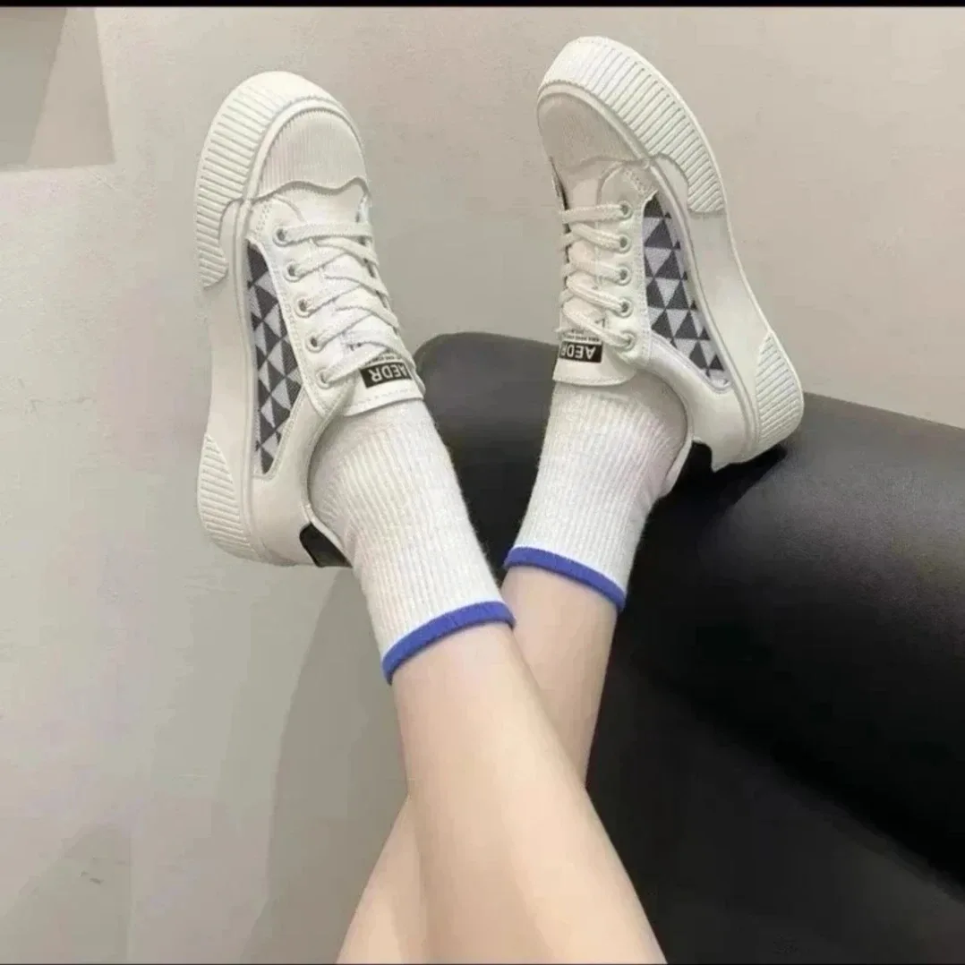 Brand New Women's Checkered Pattern Sneakers - size 8 image indicator(5)