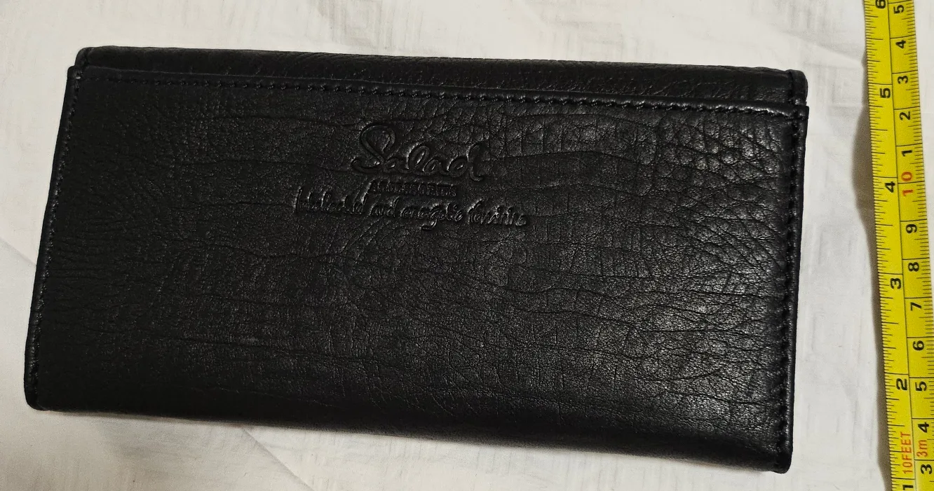 Salad Black Leather Wallet image indicator(2)