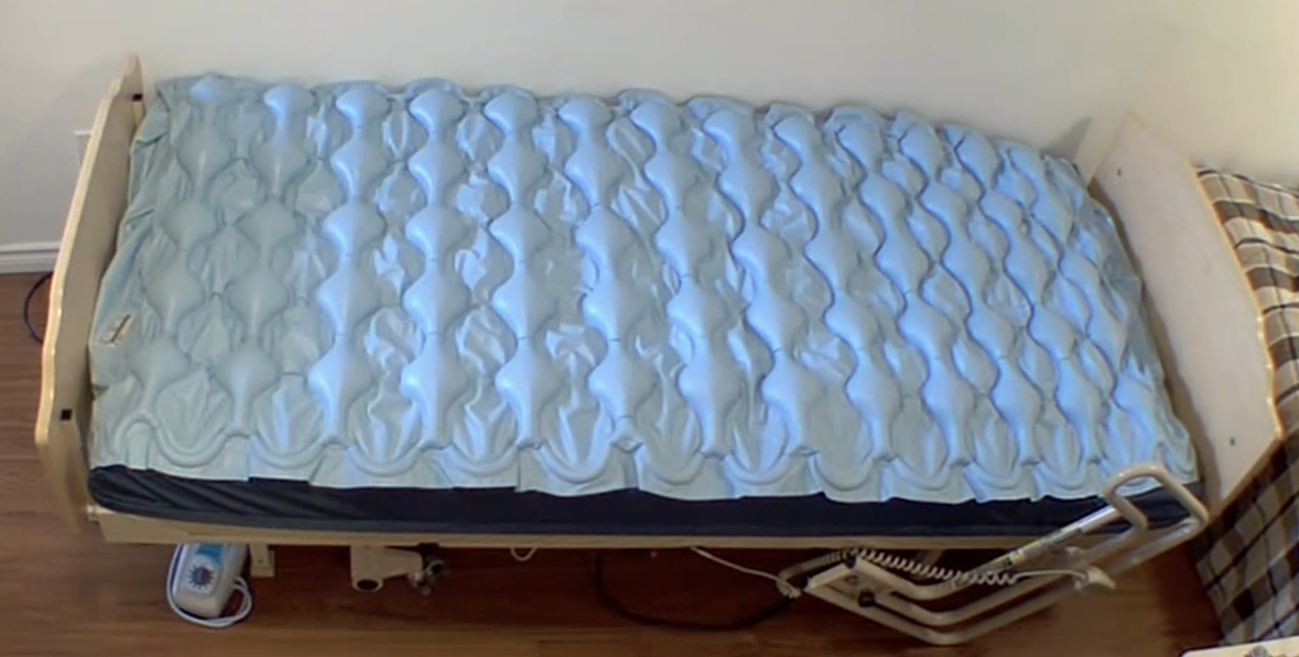 Inflatable mattress pad