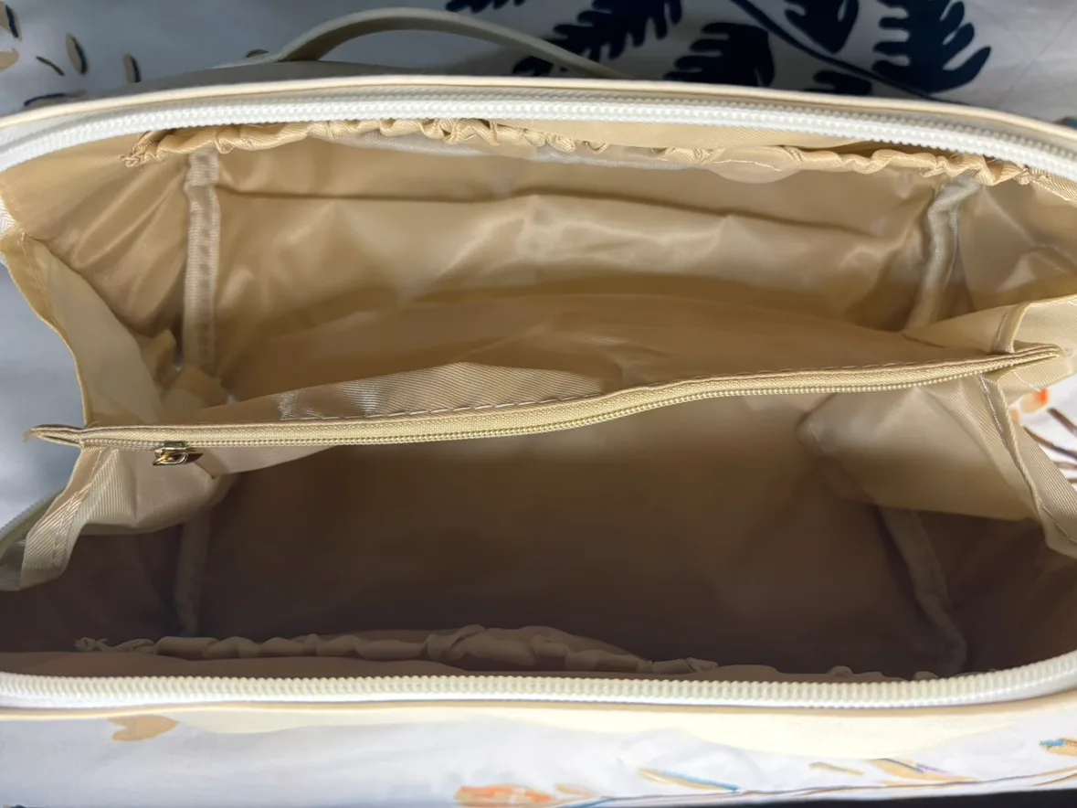 Rose of No Man's Land Makeup Bag 🌸 image indicator(3)