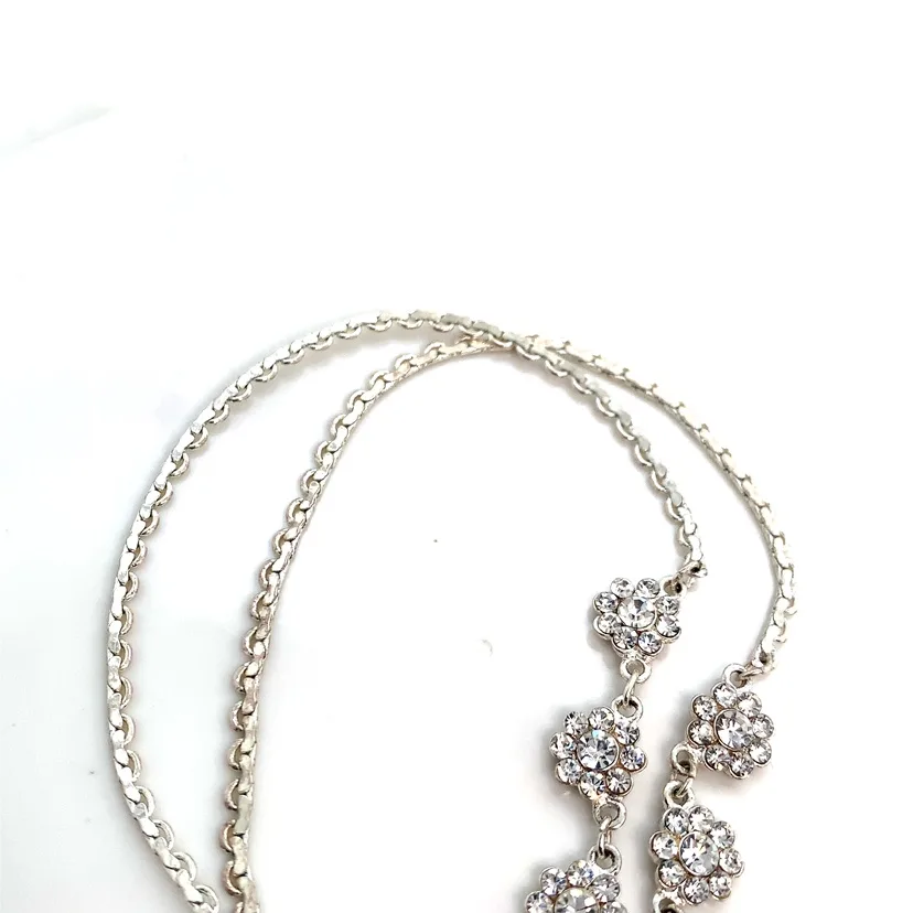 Crystal Flower Necklace image indicator(5)