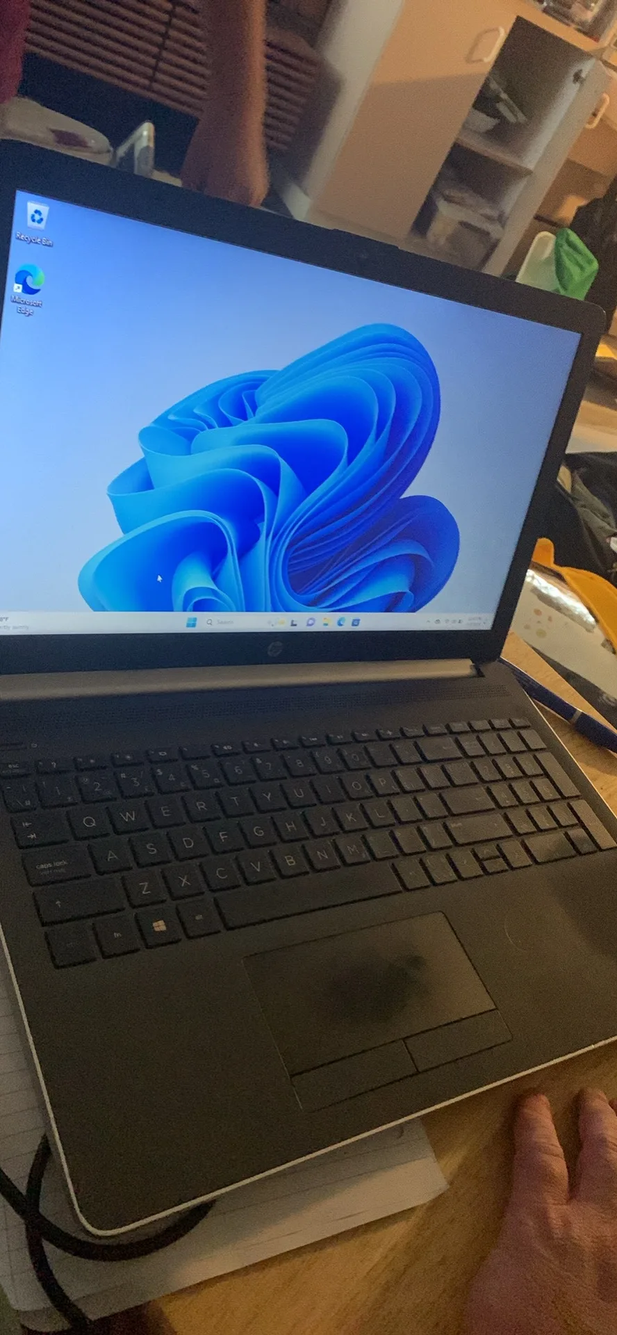 HP Laptop 15-da0000 🧡 thumbnail