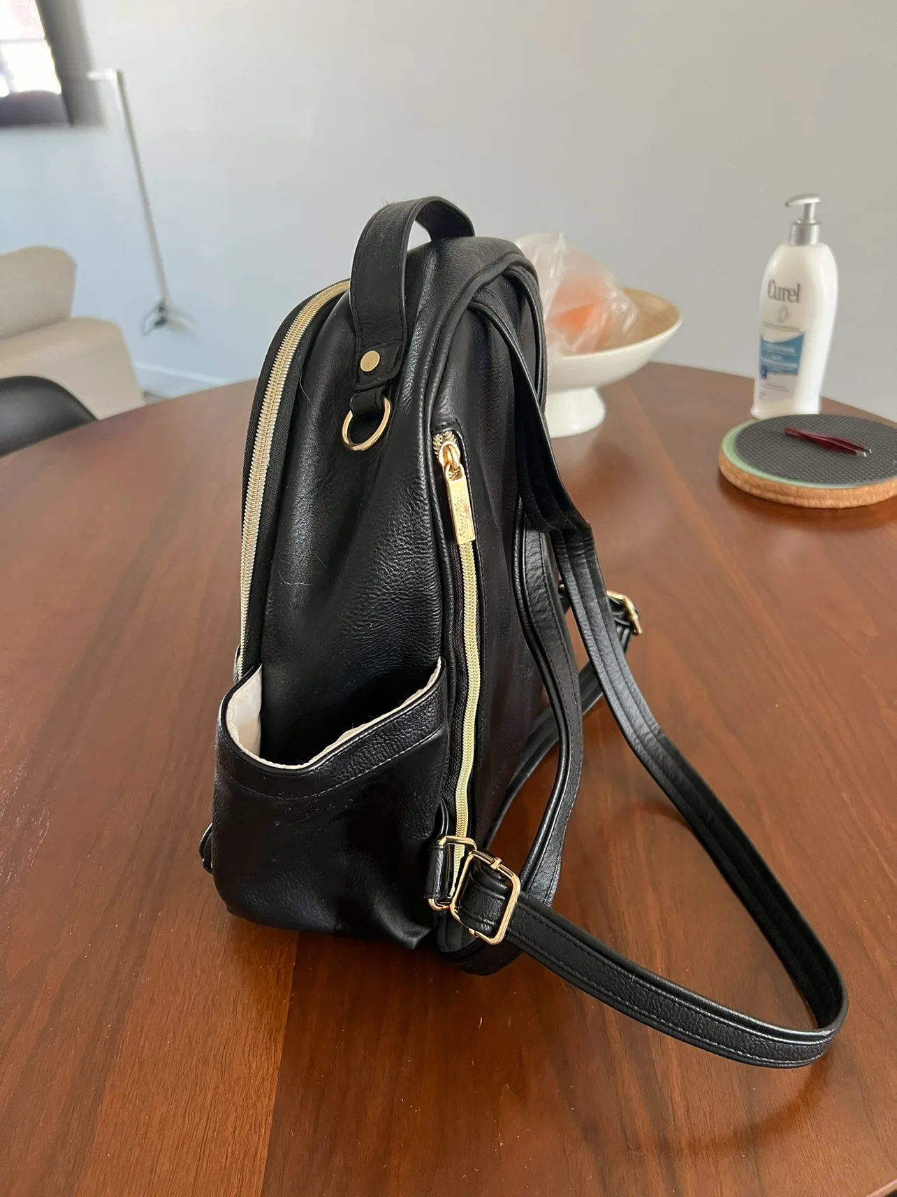 Itzy Ritzy Diaper Backpack image indicator(2)