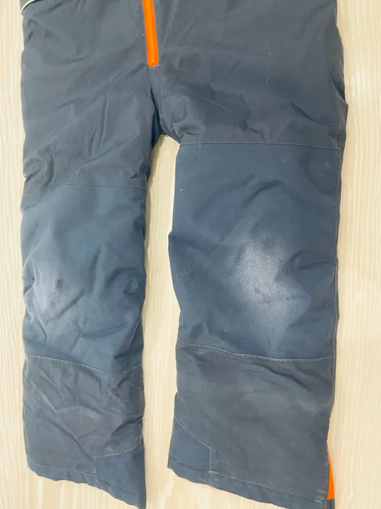 Helly Hansen Kids Snowsuit sz 9 image indicator(5)