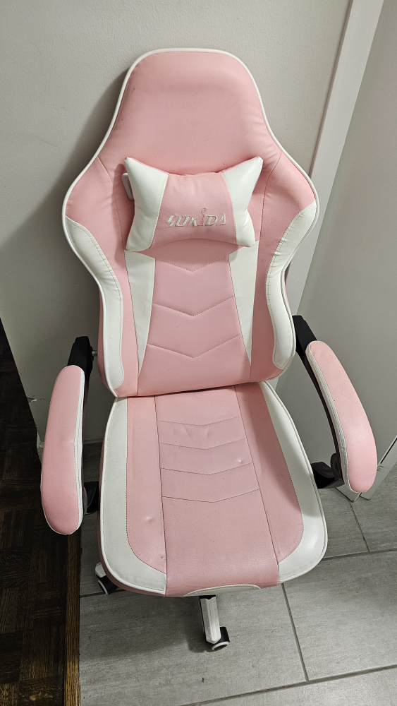 Pink and White Gaming Chair - photo 2