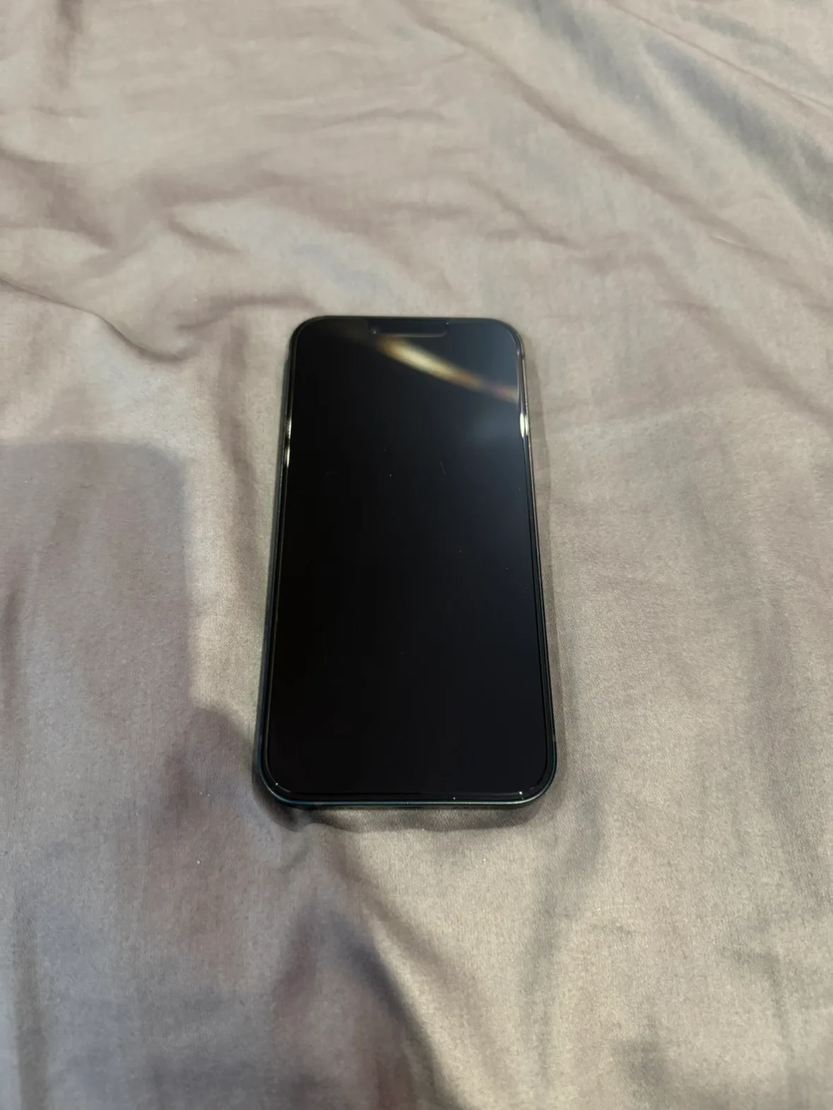 iPhone 14 Midnight Blue Like New! image indicator(3)