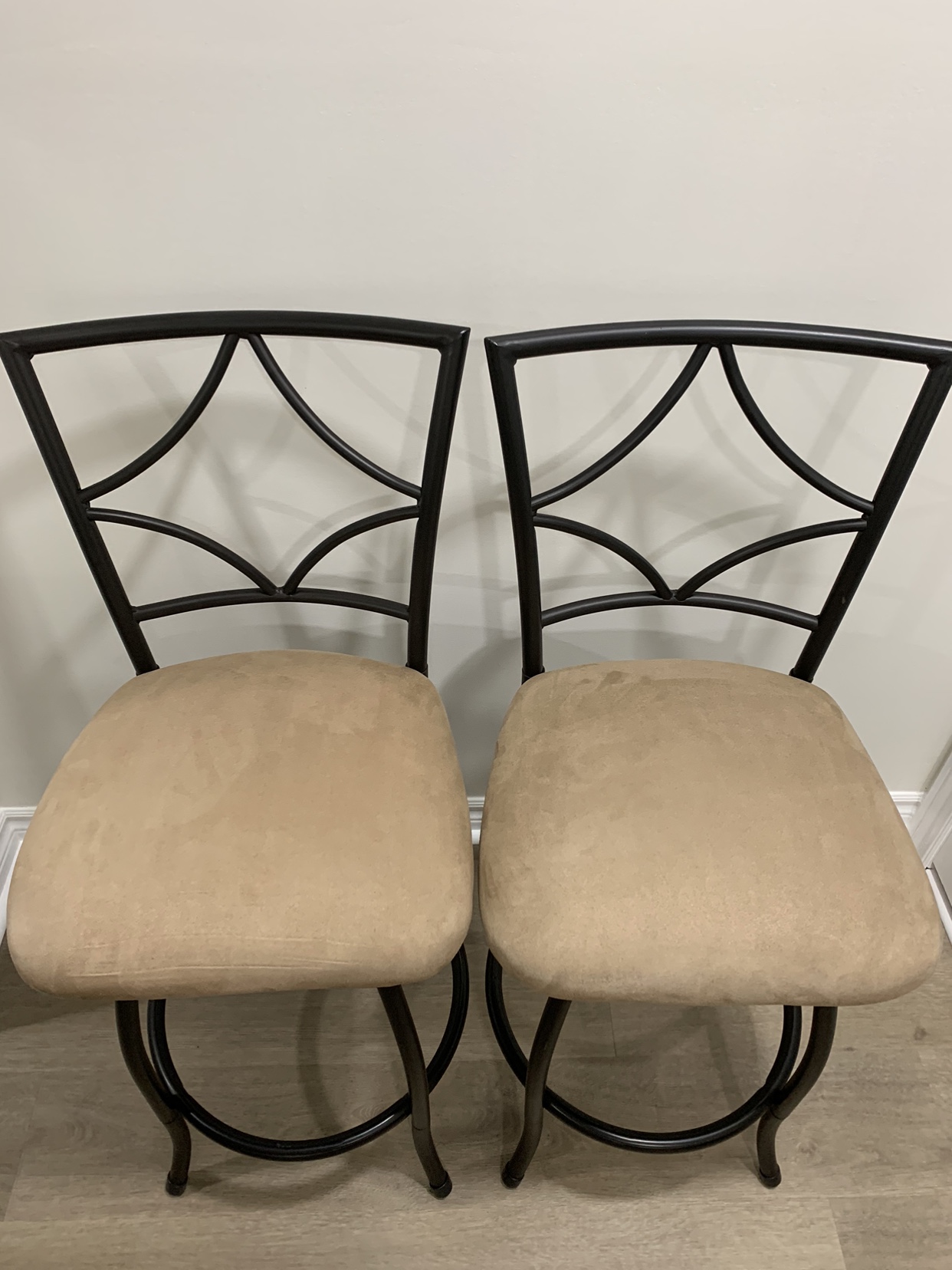 Black Swivel Bar Stools - photo 3