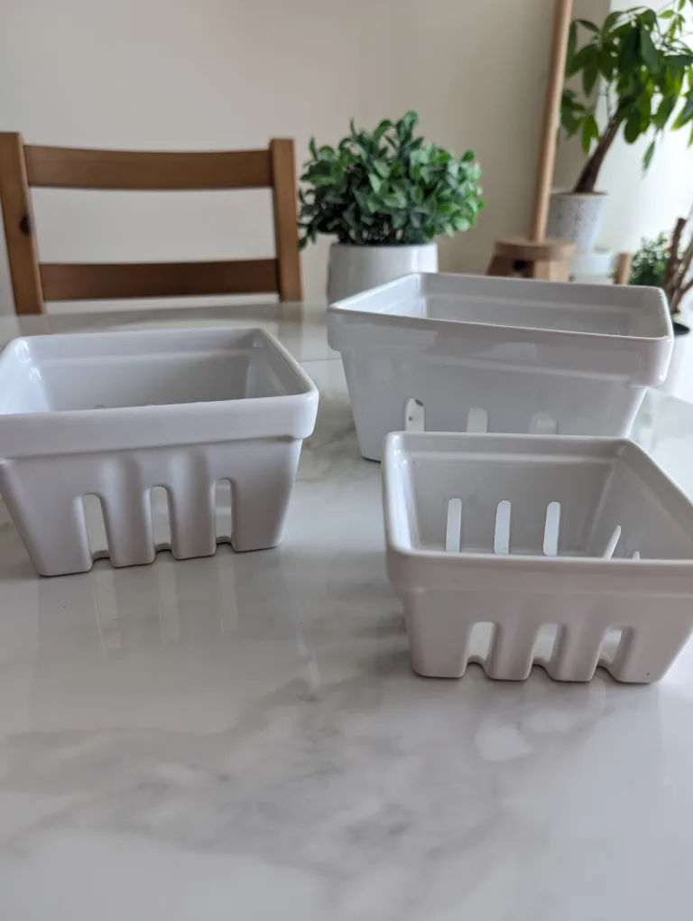 Set of 3 Ceramic Baskets thumbnail
