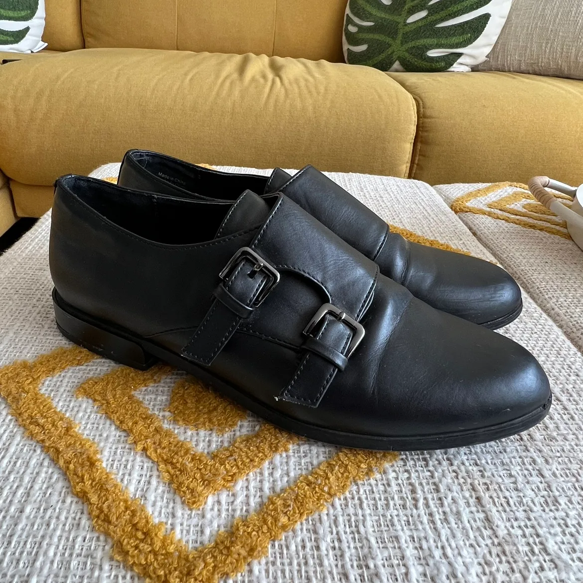 Women’s Black Buckle Shoes image indicator(3)