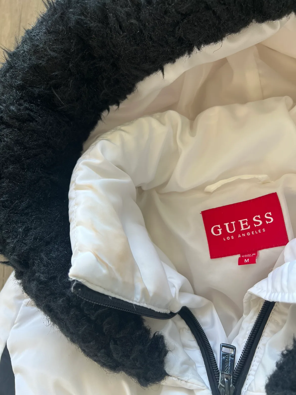 Guess Puffer Jacket Medium image indicator(6)
