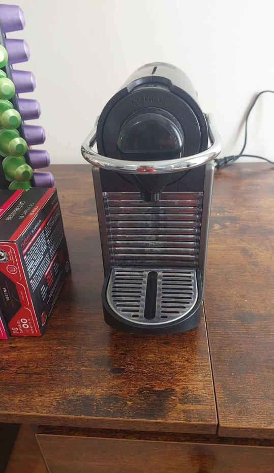 Nespresso with +100 pods - photo 3