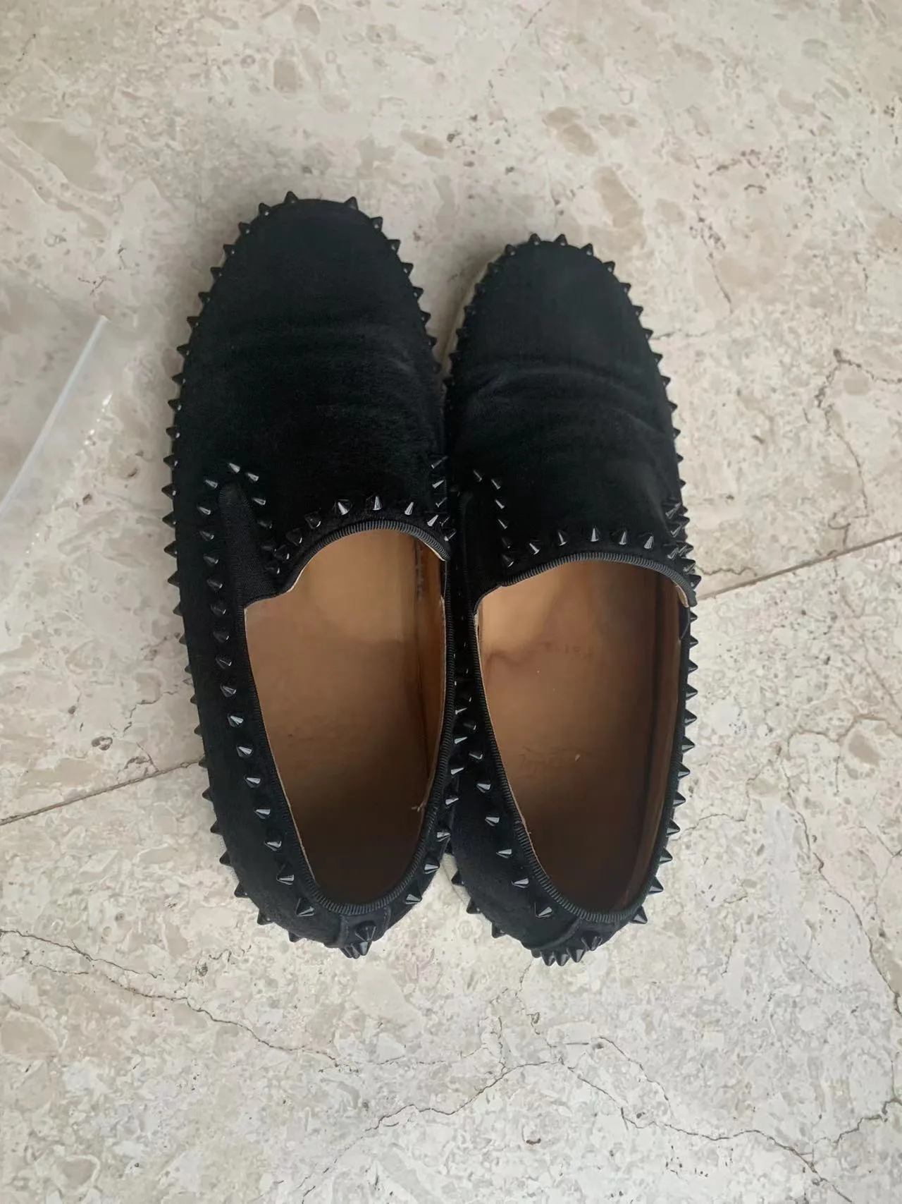 Louboutin pik boat image indicator(2)