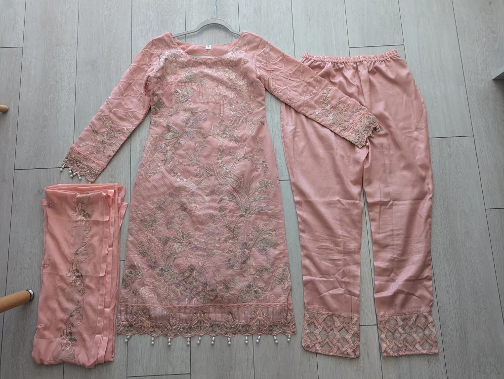 Pink India/ Pakistan suit dress with dupatta - small thumbnail