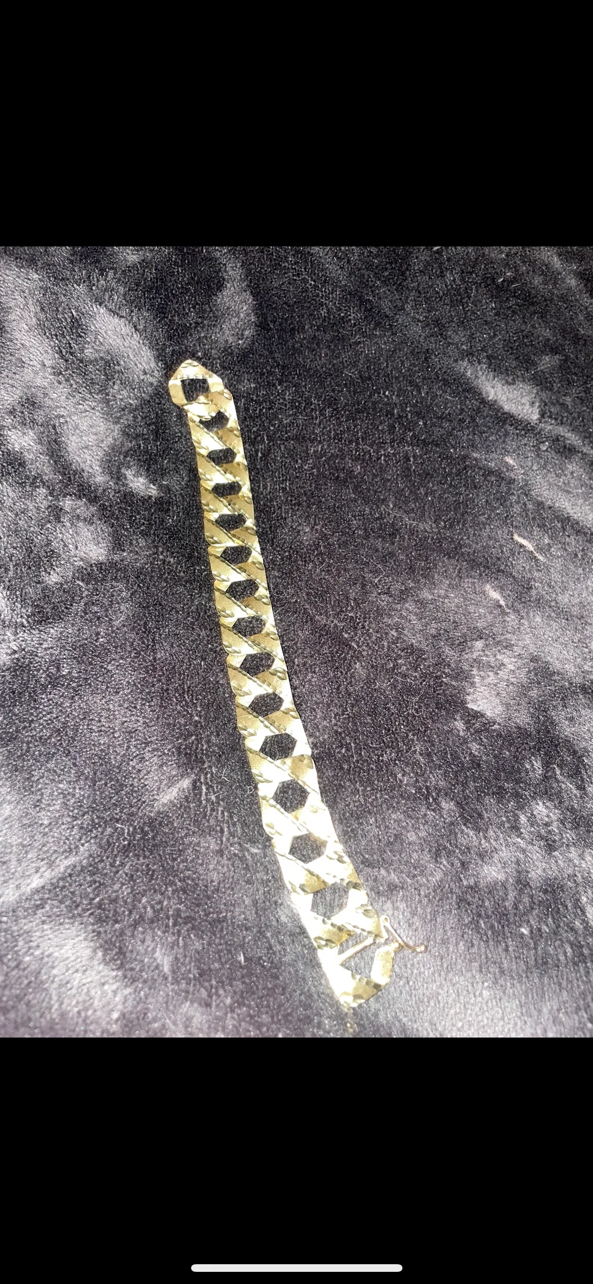 Gold Bracelet thumbnail