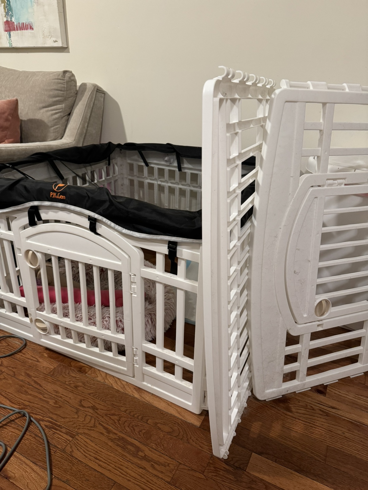 Playpen + accessories