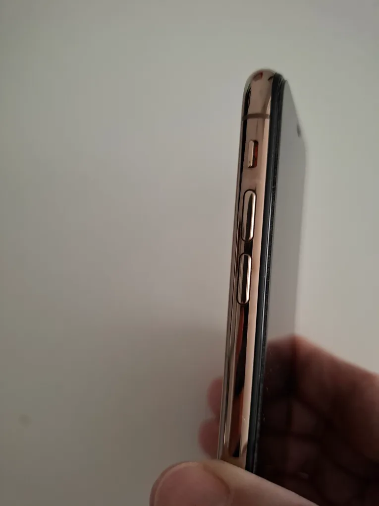 아이폰 xs 256g 로즈골드 iphone xs 256g 판매합니다. image indicator(3)