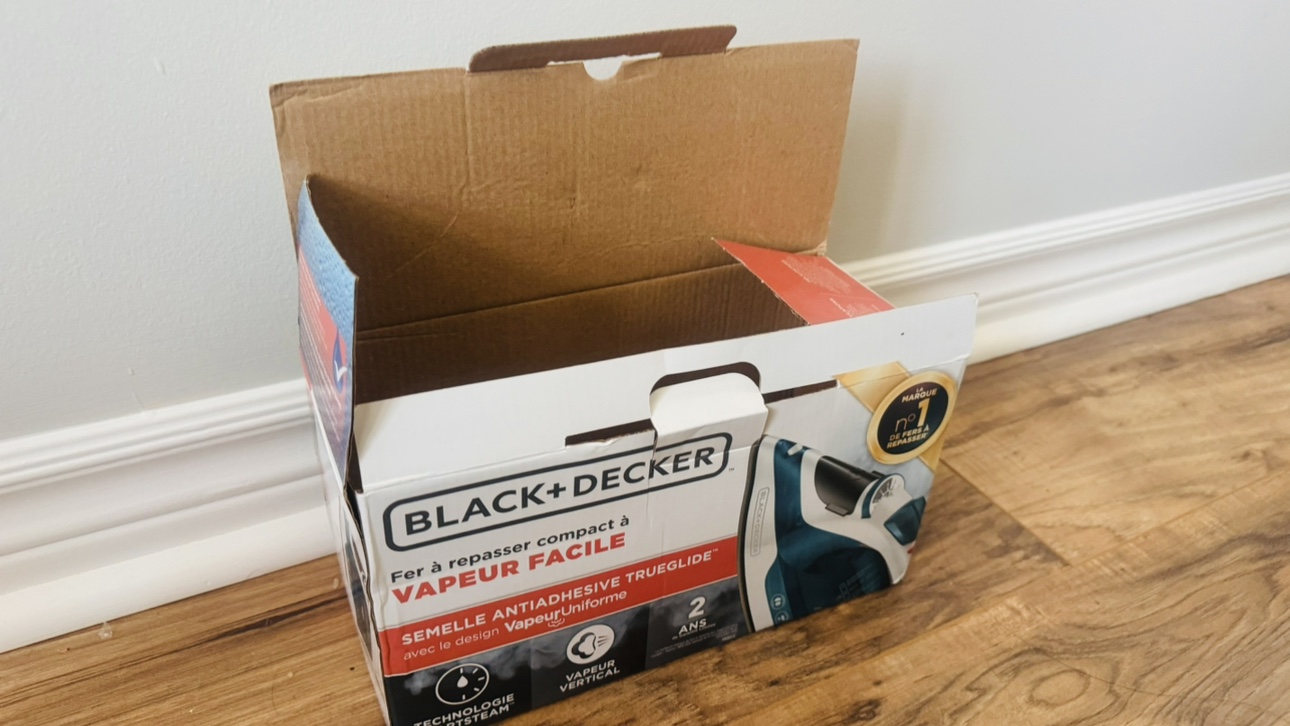 Black+Decker Steam Iron with box - photo 2