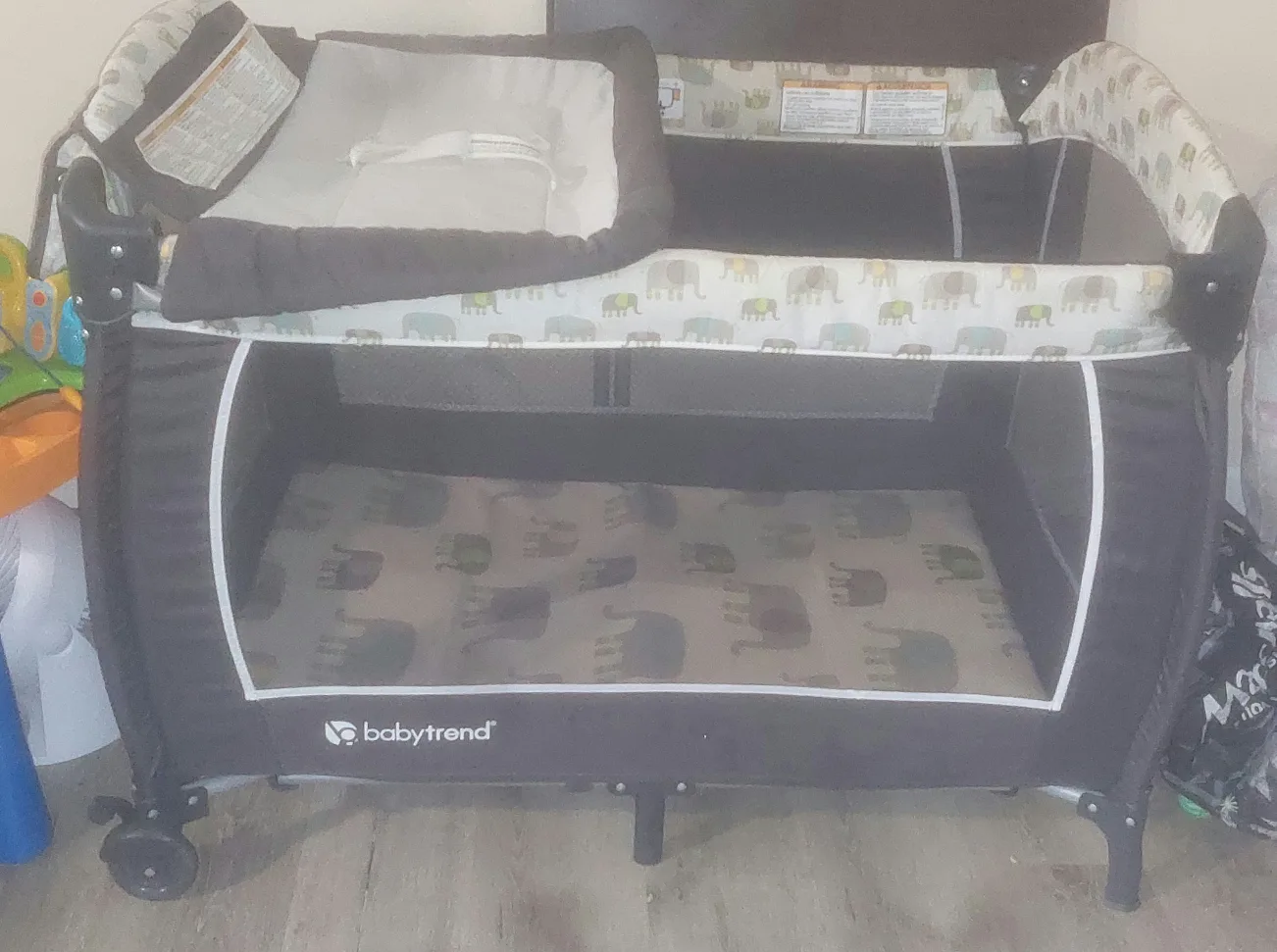 Baby Trend Lil Snooze Deluxe II Nursery Center image indicator(2)