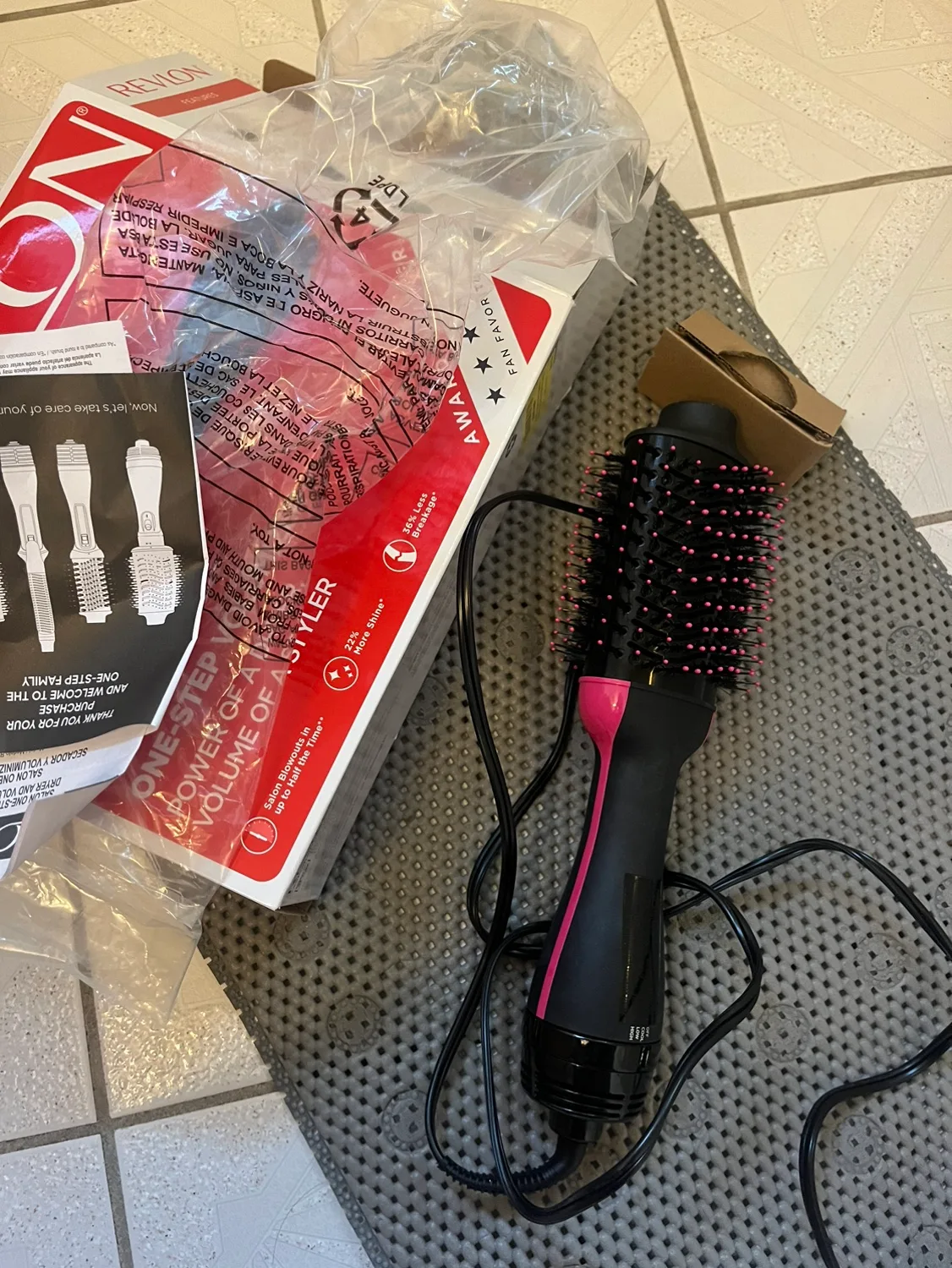 Revlon One-Step Hair Dryer and Volumizer thumbnail