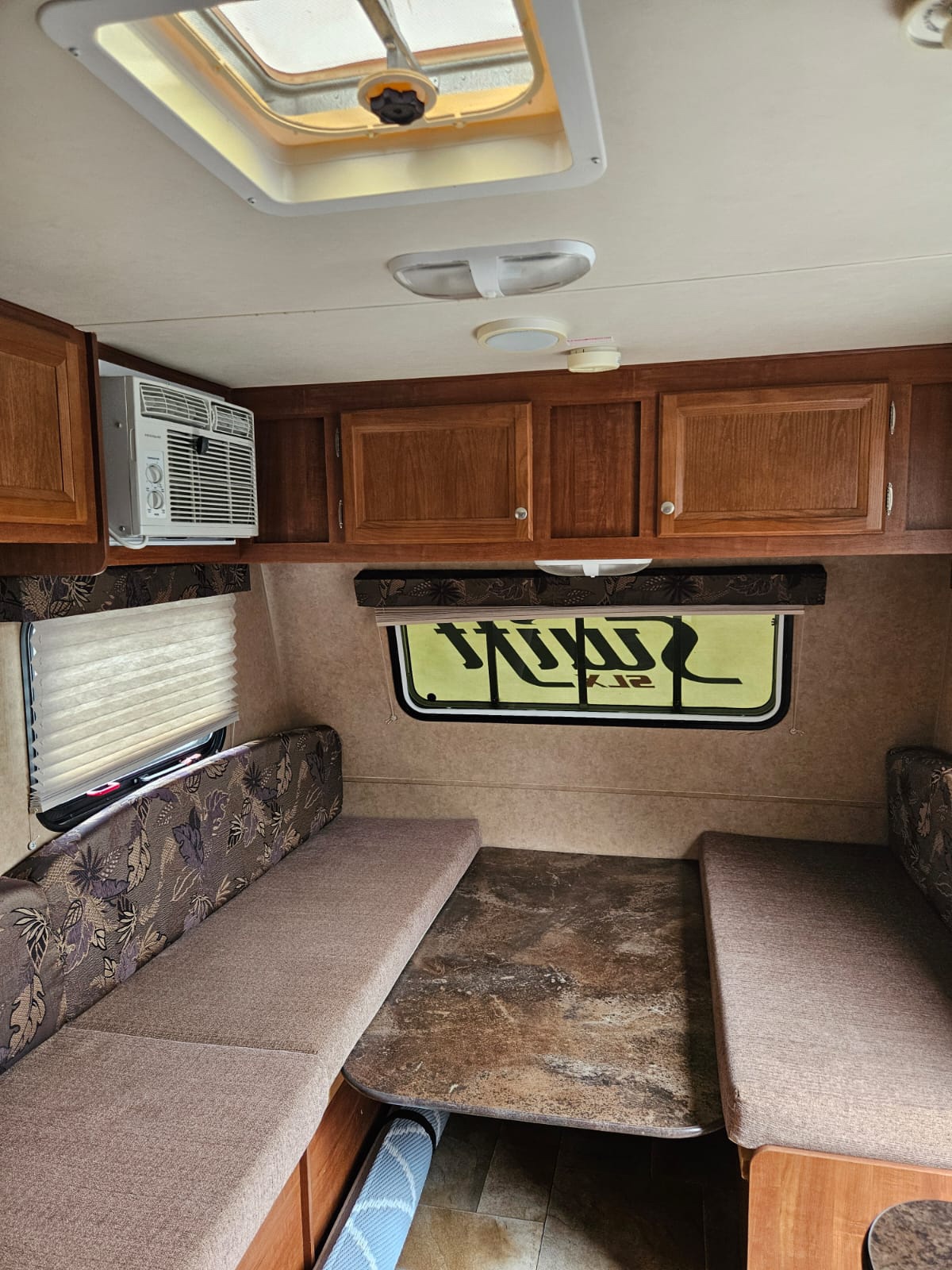 Jayco Swift SLX Travel Trailer - photo 4
