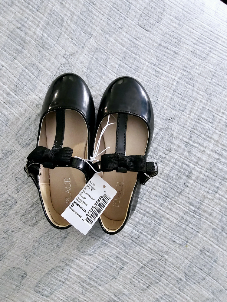 Place Black Patent Leather Shoes
