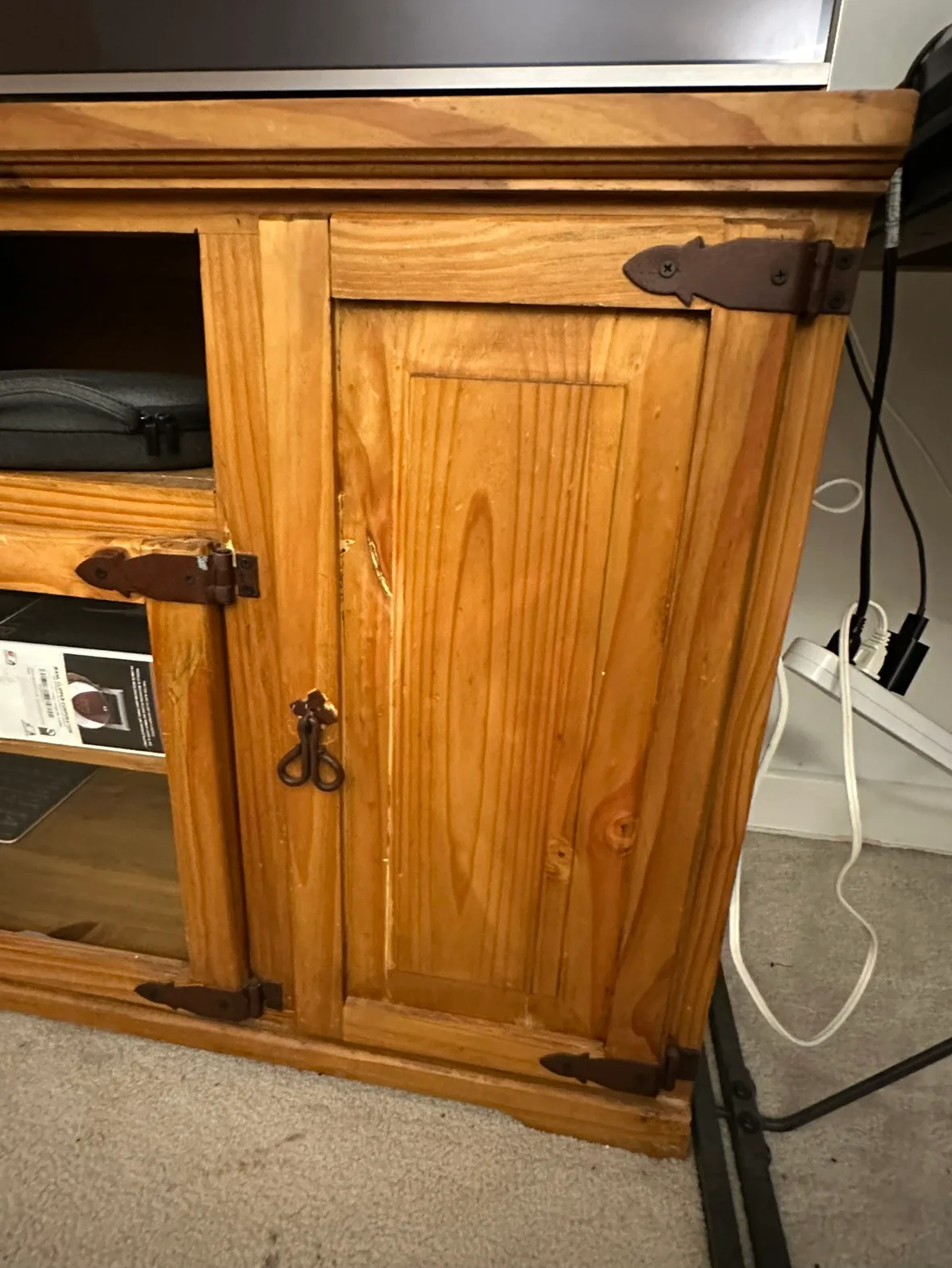 Full wood and natural finish TV cabinet (only 1) image indicator(5)