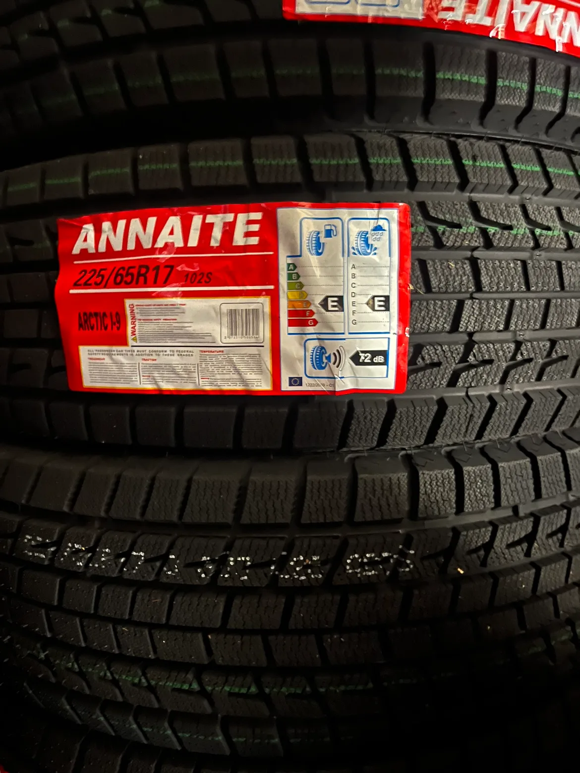 225/65/17 BRAND NEW ANNAITE WINTER TIRES image indicator(2)