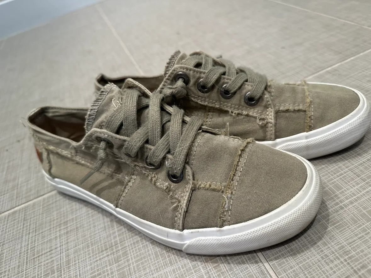 Blowfish Malibu Canvas Sneakers thumbnail