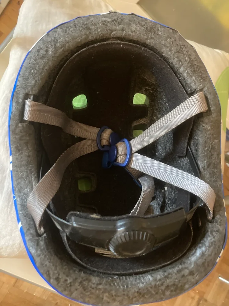 Kids' Helmet with Sailboat Design image indicator(4)