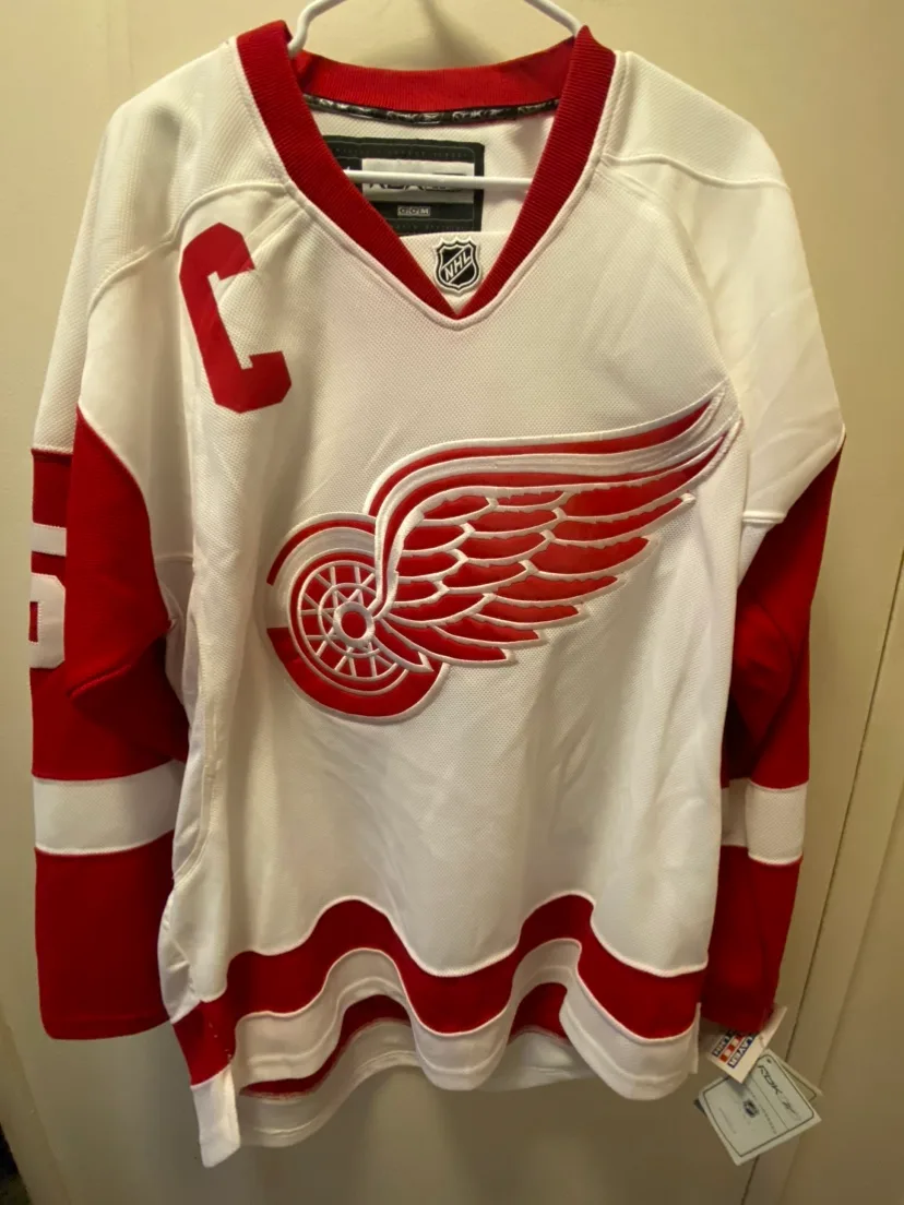 Reebok Detroit Red Wings #5 Lidstrom Jersey NEW WITH TAGS thumbnail