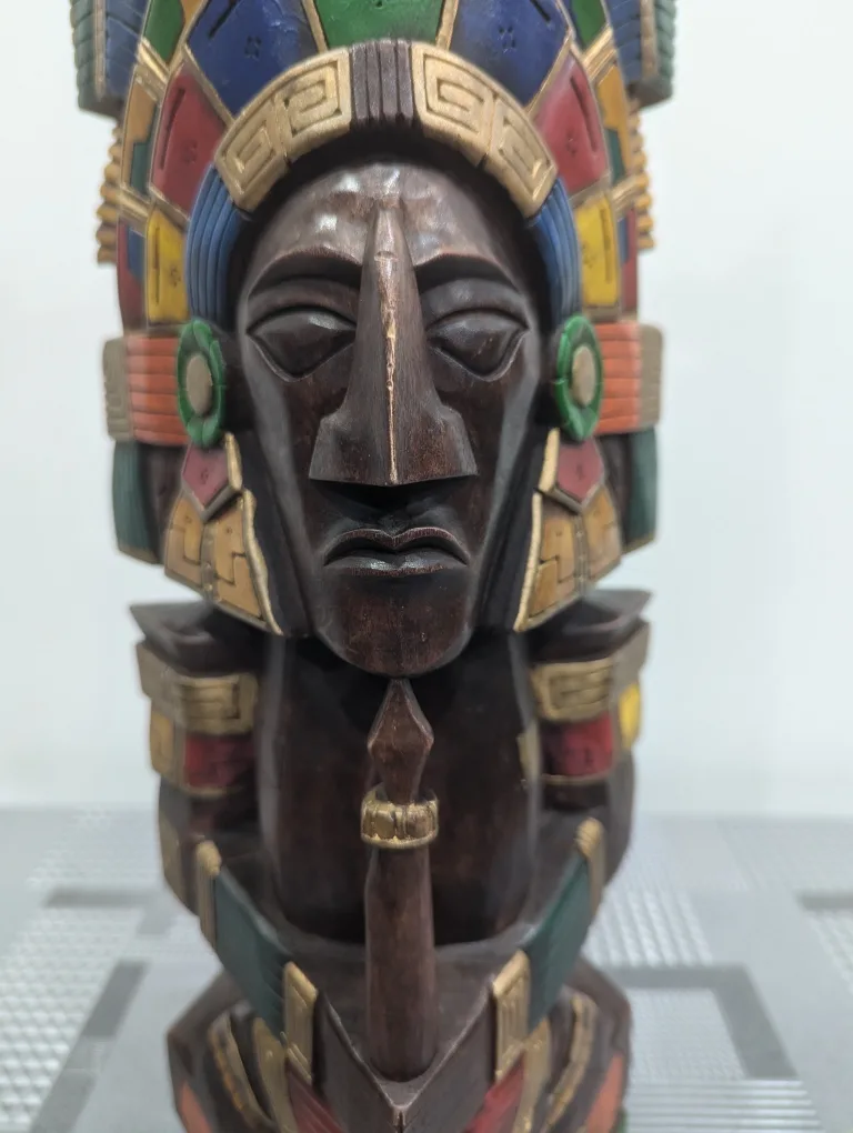Large Antique Aztec Hand Carved sculpture image indicator(5)