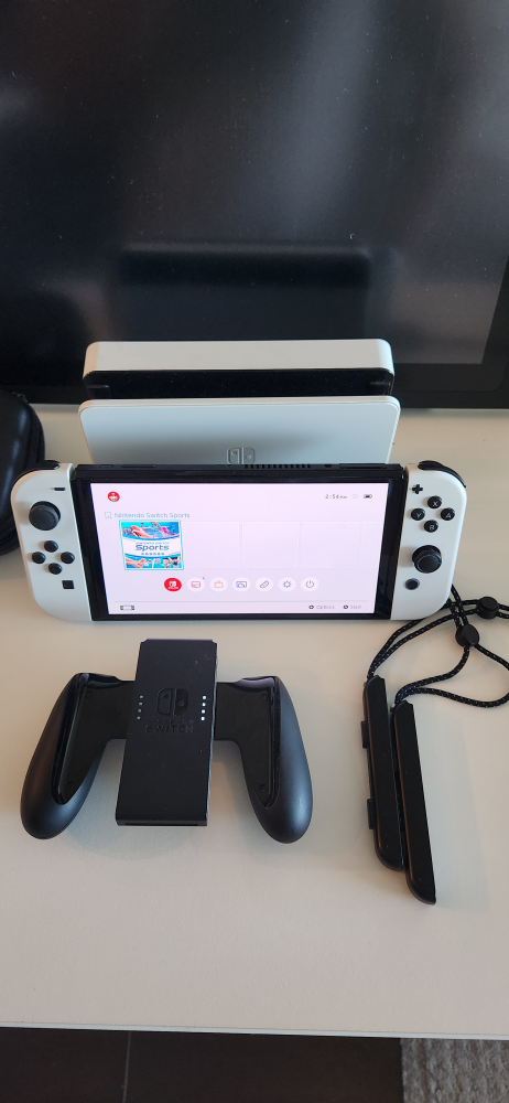 Nintendo Switch OLED  white with accesories