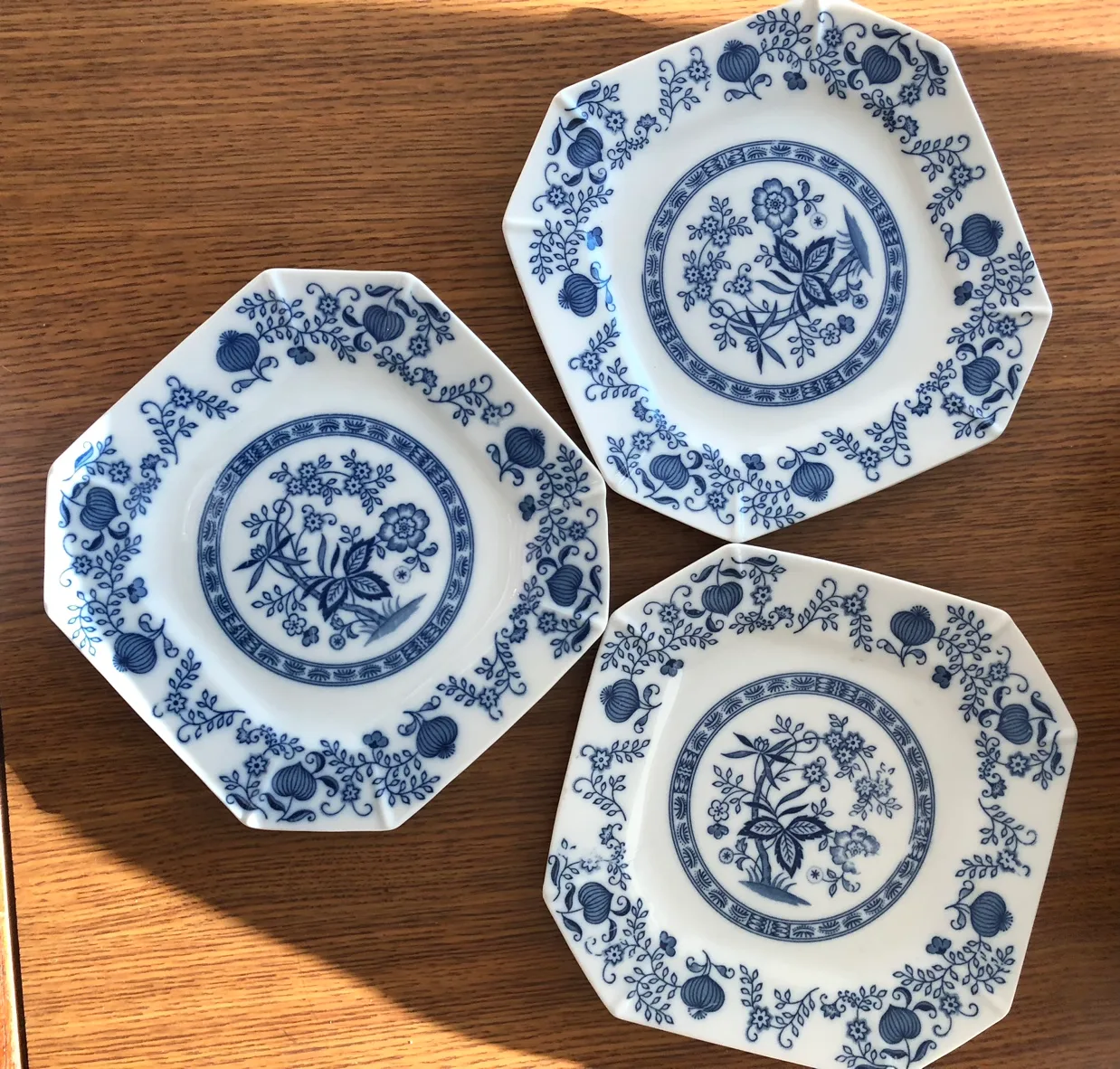 Blue Onion Set of 3 dessert Plates image indicator(3)