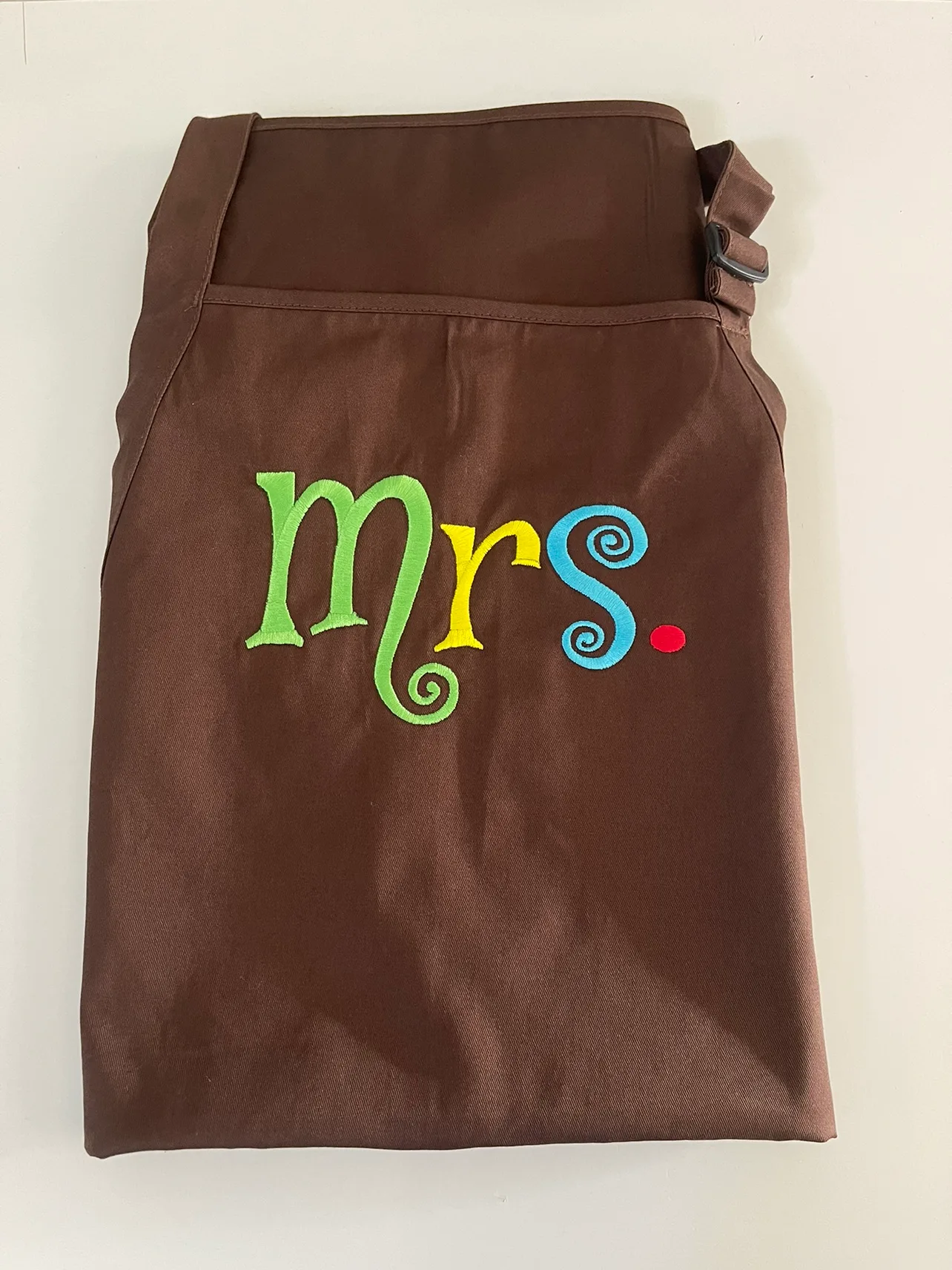 Mr. and Mrs. Aprons image indicator(3)