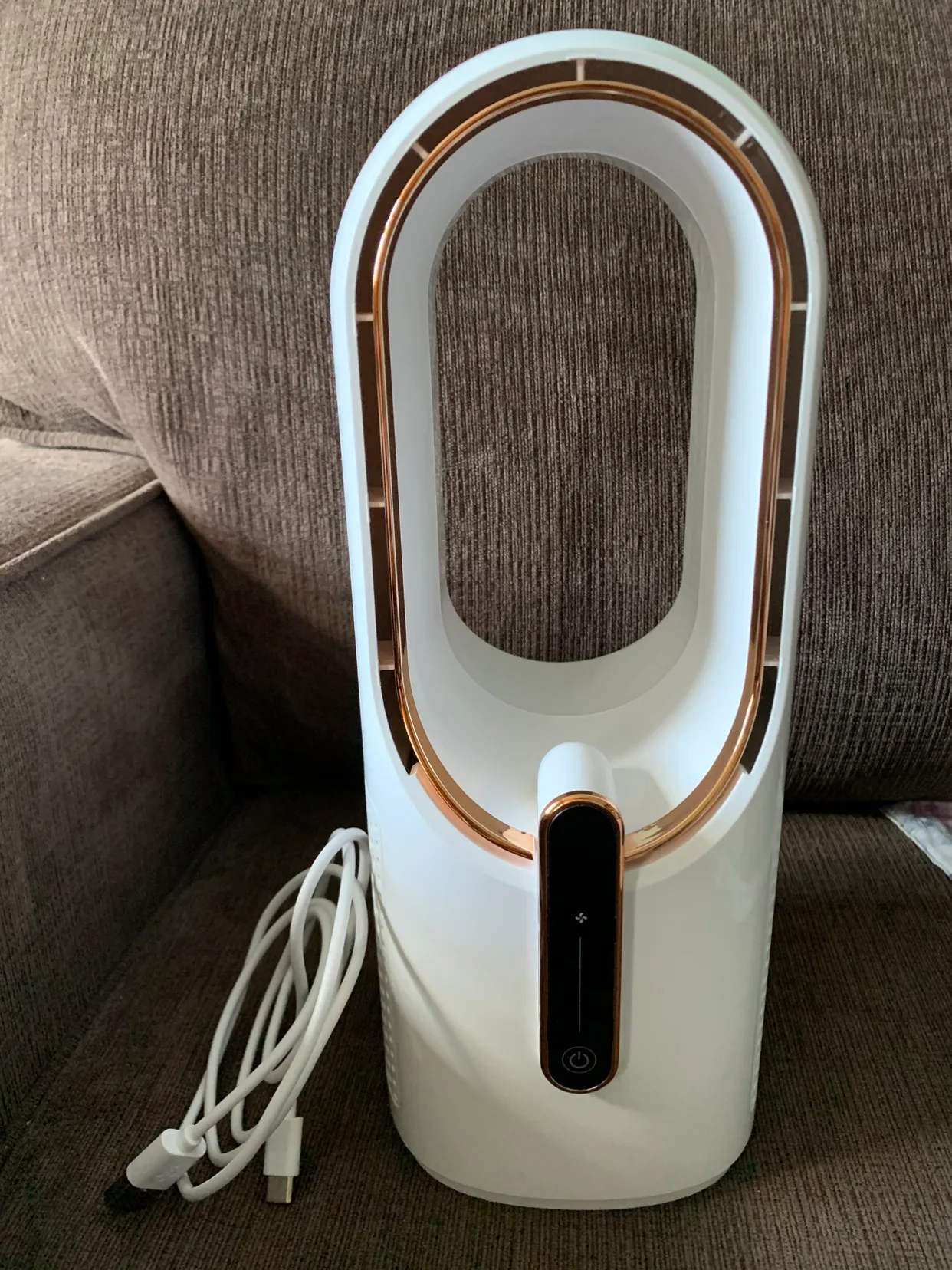 Bladeless Rechargeable Fan thumbnail