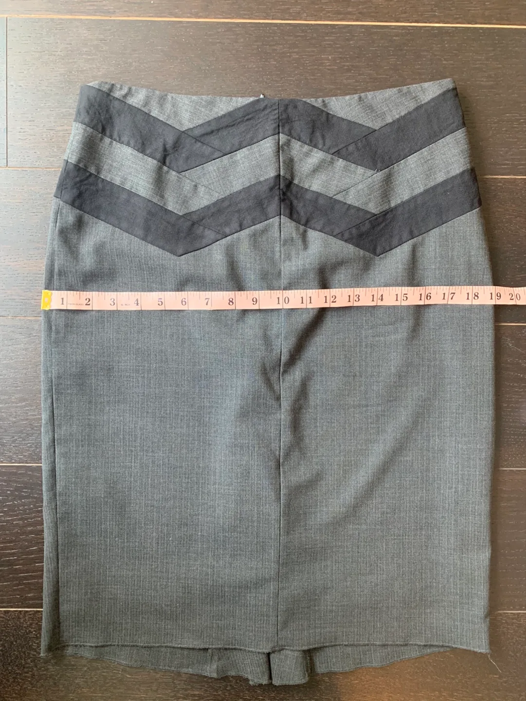 BCBG MAXAZRIA Grey Pencil Skirt with Black Trim image indicator(8)